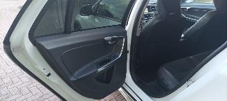 Volvo V-60 Cross Country D4 2.4-Diesel AWD Automatik Navi Led Xenon Leder Privacy glas Trekhaak picture 24