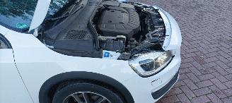 Volvo V-60 Cross Country D4 2.4-Diesel AWD Automatik Navi Led Xenon Leder Privacy glas Trekhaak picture 15