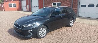 skadebil auto Kia Ceed Bj:09-2018 1.6 CRDI 136pk Full-Led Navigatie Leder Memory Sportstoelen Blindspot systeem JBL Sound Elektrische achterklep 2018/9
