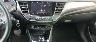 Opel Crossland Bj: 04-2018 1.2-Turbo Automaat Navigatie Climatecontrol CruiseControl Stoelverwarming Lichtautomaat Privacyglas Regensensor Trekhaak Parkeersensoren voor en achter Elektrische ramen 4x elektrische buitenspiegels met verwarming Voorruit met verwarming Led  picture 22