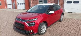 skadebil auto Citroën C3 Bj: 11-2022 1.2 Benzine Opf Airconditioning Stoelverwarming cruisecontrol Dab Radio elektrische buitenspiegels met verwarming Centrale vergrendeling met afstandsbediening Start-Stop systeem Drivelane Full led koplampen Led Dagrijverlichting 2 Tone metalli 2022/11