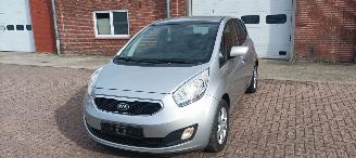 Kia Venga Bj:08-2013 Automatik 1.6-16v 125pk Climatecontrol Stoelverwarming Lichtautomaat 4xElektrische ramen Elektrische-spiegels met verwarming en automatische inklapbaar Privacyglas keyless Entry trekhaak Parkeersensoren mistlampen Metallic Lak picture 11