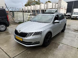 uszkodzony samochody osobowe Skoda Octavia 1.5 TSI Greentech Buss Edition Plus -AUTOMAAT-LEDER-PANO-NAVI 2019/12