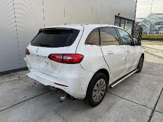 Mercedes B-klasse 200d Advantage 150PK - AUTOMAAT - CAMERA picture 5