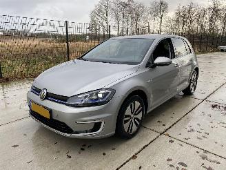 Vaurioauto  passenger cars Volkswagen e-Golf NAVI-PDC-LED 2019/1