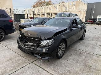 skadebil auto Mercedes E-klasse 200 d  AUTOMAAT-CAMERA-NAVI-LEDER 2017/8