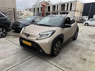 Voiture accidenté Toyota Aygo X  1.0 vvt Pulse 53 kw AUTOMAAT-NAVI-CAMERA 2025/1