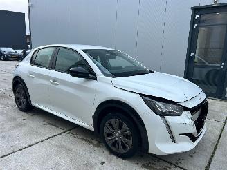 Voiture accidenté Peugeot 208 EV Pack 50 kWh -NAVI-CLIMA-ACTIRADIUS 362 Km 2023/6