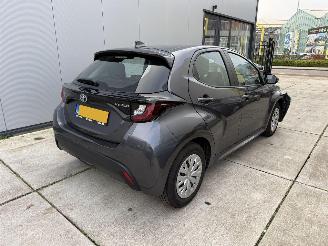 Toyota Yaris 1.5 HYBRID 141 PK-NAVI-PDC-CAMERA picture 5