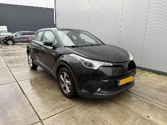 Schadeauto Toyota CH-R 1.8 Hybrid Active 98PK - CAMERA - CLIMA - LED 2019/11
