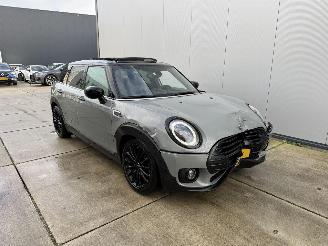 Mini Clubman 1.5 Cooper Buss Edition PANO-KEYLESS-NAVI-LED picture 2