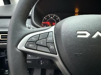 Dacia Sandero 1.1 TCE 110 Extreme -NAVI-PDC picture 13