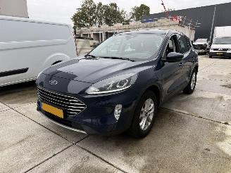 Damaged car Ford Kuga 2.5 PHEV Titanium 225 PK-CAMERA-KEYLESS-NAVI-PDC 2021/7