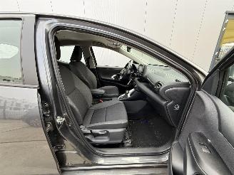 Toyota Yaris 1.5 HYBRID 141 PK-CAMERA-NAVI-PDC picture 11