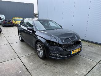 Skoda Octavia 1.0 E-tsi BUSS EDITION PLUS AUTOMAAT - HUD - KEYLESS picture 2