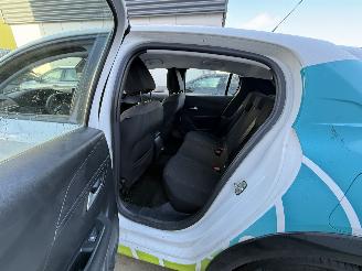 Peugeot e-208 EV Active Pack 50 kWh NAVI - LED picture 9