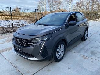 Schadeauto Peugeot 3008 1.2  Pure Tech Allure -NAVI-PDC-CAMERA 2021/6