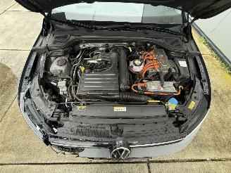 Volkswagen Golf 1.4 eHYBRID PHEV STYLE 204 PK0NAVI-IQ LICHT-PDC picture 14