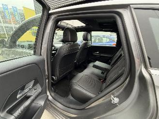 Mercedes B-klasse 180 Business Solution AUTOMAAT-PANO-CAMERA-NAVI-LEDER picture 10