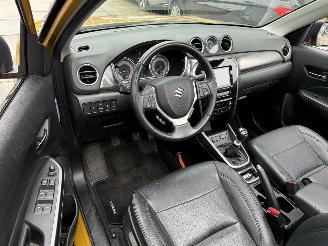 Suzuki Vitara 1.4 Boosterjet Style Smart Hybrid-LEDER-PANO-CAMERA-NAVI picture 3
