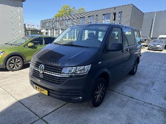Damaged car Volkswagen Transporter 2.0 TDI L1H1 DSG PERSONEN BUS -NAVI 2021/9