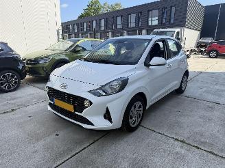 Unfallwagen Hyundai I-10 1.0 Comfort-AIRCO-CRUISE 2022/10
