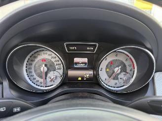 Mercedes GLA 200 d Prestige AUTOMAAT-PANO-NAVI-PDC picture 16