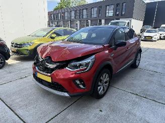 Vaurioauto  passenger cars Renault Captur 1.0 TCe 100 Bi-Fuel Intens PANO - NAVI - LED - CAMERA 2020/10