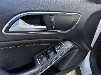 Mercedes GLA 200d PRESTIGE AUTOMAAT-PANO-NAVI-PDC picture 14