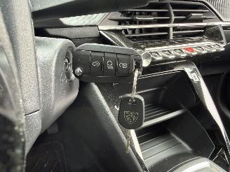 Peugeot 208 1.2 PureTech 75 Styl -AIRCO-PDC picture 19