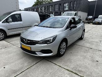 Vaurioauto  passenger cars Opel Astra 1.2 Blits Elegance -NAVI-CAMERA-KEYLESS-PDC 2021/10