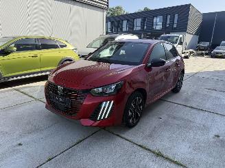 damaged passenger cars Peugeot 208 1.2 Hybrid 110 e-DCS6 Allure-CAMERA-NAVI-CLIMA 2025/10