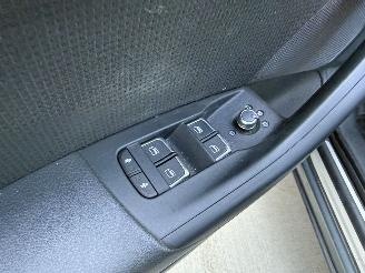 Audi Q3 1.4 TFSI DESIGN PRO LINE -LEDER-NAVI-PDC-PANO picture 17