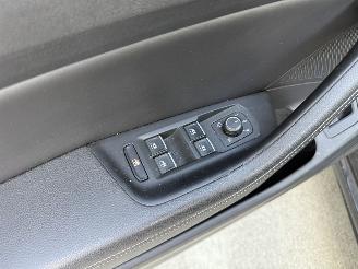 Volkswagen Passat 1.5 TSI Highline Business R-DSG-LEDER-CAMERA-PANO picture 13
