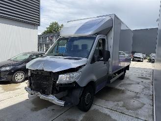 Vaurioauto  passenger cars Mercedes Sprinter 315 1.9 CDI L3 AUTOMAAT-LAAD KLEP-ZIJDEUR 2022/2