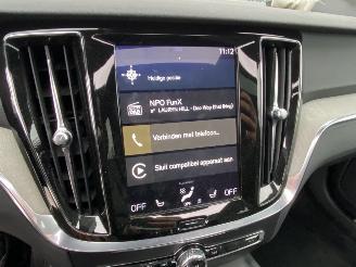 Volvo V-60 2.0 D4 Inscription-PANO-AUTOMAAT-LEDER-CAMERA-NAVI picture 17