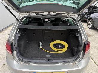 Volkswagen e-Golf 100 KW WARMTE POMP-LED-NAVI-CRUISE -136 PK picture 11