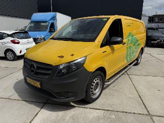 Unfallwagen Mercedes Vito E-VITO LANG 41 kWh 116 PK CAMERA-STOELVERW 2021/3
