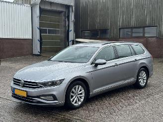 Unfallwagen Volkswagen Passat 1.6 TDI DSG Automaat Facelift 2019/10