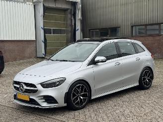 Unfallwagen Mercedes B-klasse 220D 190Pk Premium Plus AMG Pakket Pano Memory Sfeerverlichting Trekhaak 2020/1