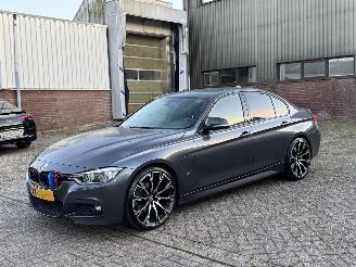 Vaurioauto  passenger cars BMW 3-serie 330e M-Pakket Centennial High Executive Geen Schade! 2016/12