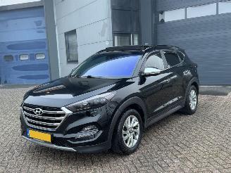 Voiture accidenté Hyundai Tucson 1.6 T-Gdi 4x4 Automaat Pano 2017/6