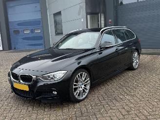 skadebil auto BMW 3-serie 320D 184Pk M-Pakket Head-Up Geen Schade 2013/4