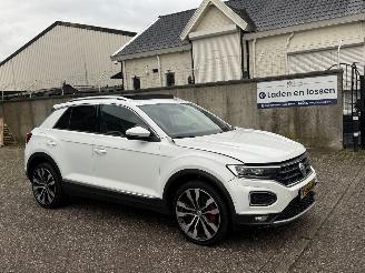 Voiture accidenté Volkswagen T-Roc 2.0 TSI 190Pk 4Motion DSG Sport Pano Beats 2017/11