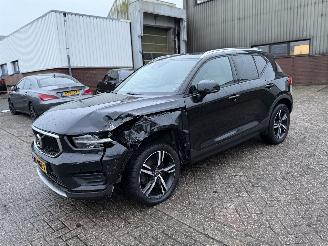 Volvo XC40 2.0 T4 AWD Momentum Pro Nap Nederlandse Auto picture 2