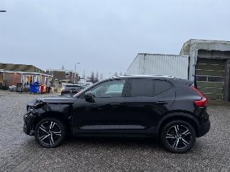 Volvo XC40 2.0 T4 AWD Momentum Pro Nap Nederlandse Auto picture 3