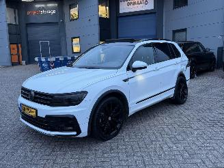 skadebil auto Volkswagen Tiguan 2.0 TSI 4Motion DSG R-Line Pano Virtual Cockpit Dynaudio 2018/7