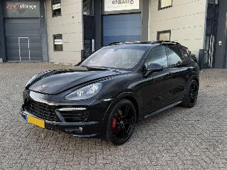 Unfallwagen Porsche Cayenne 4.8 GTS 420Pk Pano Bose Alcantara 2012/10