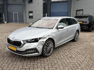 uszkodzony samochody osobowe Skoda Octavia 1.4 TSI iV PHEV Hybrid Bussines Edition Plus Canton Head-Up 2021/8