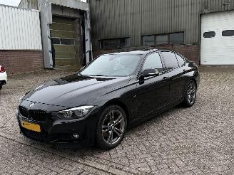skadebil auto BMW 3-serie 320D 190Pk M-Pakket Schuifdak 2019/5